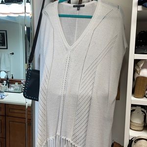 SAKS FIFTH AVENUE white knit tunic. Hand wash or dry clean only. Worn once.